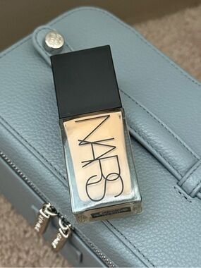 Nars Light Reflecting Liquid Foundation - L4 Deauville